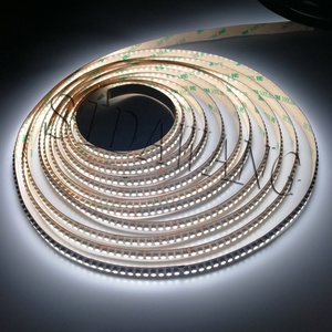 10MM breite einreihige 3528 240LEDs/m flexibler <span class=keywords><strong>LED</strong></span>-Streifen