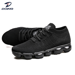 2018 casual leggero e traspirante semplice degli uomini freddi di aria di sport <span class=keywords><strong>scarpe</strong></span> da corsa - Product Image 1