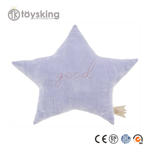 Almohada de Peluche Personalizada con Bordado de Estrella y Luna - Cojín Decorativo con Diseño Celestial Bordado, Juguete de Peluche Suave para Abrazar - Product Image 3