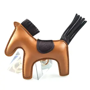 Leather Keychain Wholesale Blank Horse Shape Handmade Pu Custom Logo Key Chain Bag Charm Promotion Gift 1pc/opp Bag 30g 11*10cm