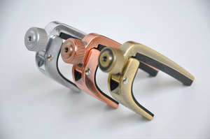 Capo para Guitarra Acústica Eléctrica, Bajo, Violín, Ukelele, <span class=keywords><strong>Capotraste</strong></span>, Abrazadera de Afinación con una Sola Mano - 3 Colores - Product Image 2