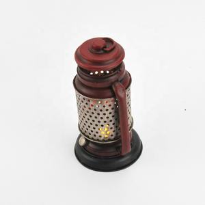 קמפינג חיצוני אדום תליית Led הוריקן מנורת נפט עתיק שמן פנס גן דקורטיבי מתכת אור מנורה - Product Image 5