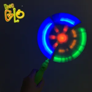 Kid Favor Light Up LED Plastic Spinning WindmillでGlow