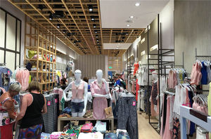 Design d'Interni per Negozio di Abbigliamento Semplice, Vetrina Espositiva, Arredamento Decorativo, Design Moderno per <span class=keywords><strong>Sartoria</strong></span> - Product Image 5