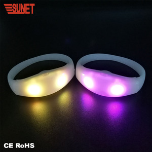 Sunjet 黄色ピンクのライトアップ led ブレスレットサウンド活性ブレスレット - Product Image 1
