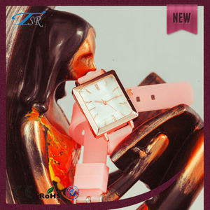 China, la moda del reloj <span class=keywords><strong>de</strong></span> la aleación pequeño atractivas damas cuadrados miran - Product Image 1