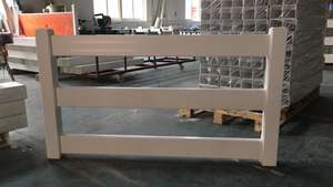 Valla para Caballos de PVC Anti-UV con Columnas y Rieles - Product Image 2