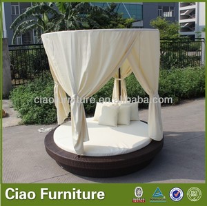 Nuevo diseño de juego de jardín de mimbre redonda cama de día, <span class=keywords><strong>tumbona</strong></span> de mimbre con dosel - Product Image 1