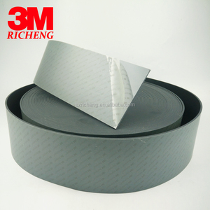 منتج مطاطي مرن من 3M بومبون، لفة مطاطية SJ5808 باللون الأسود - Product Image 3
