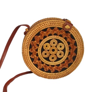 Sac Hobo Rond en Rotin Fumé du Vietnam en Gros avec Doublure en Lin, Sangle Unique et Fermeture à Motif pour Femmes - Product Image 2
