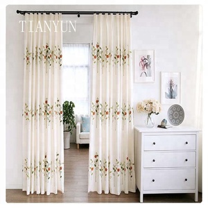 <span class=keywords><strong>Tenda</strong></span> con sfondo bianco pronta per montaggio a soffitto con occhiello ricamato bianco con stampa floreale pannello <span class=keywords><strong>tenda</strong></span> da soggiorno - Product Image 5