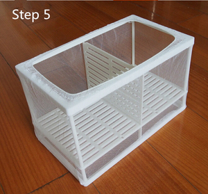 กล่องเพาะพันธุ์ปลาสำหรับตู้ปลา แบบสองชั้น มีตาข่ายแยก พร้อมจุกดูด - Product Image 3