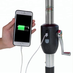 Sombrilla de <span class=keywords><strong>Patio</strong></span> de Aluminio de Lujo de 10 Pies con Energía Solar, 32 Luces LED, con Cargador USB para Teléfono, Acabado Anodizado - Product Image 3