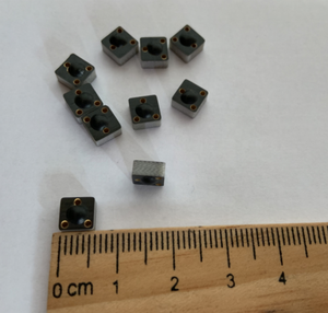 Mini-étiquette RFID/NFC avec mousqueton, 860-960 MHz, étanche, résistante aux intempéries, petite taille pour le suivi des actifs - Product Image 5