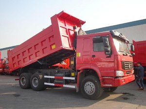 Sinotruk HOWO <span class=keywords><strong>gnc</strong></span> / Dump / Tripper Truck 6 x 4 - Product Image 1