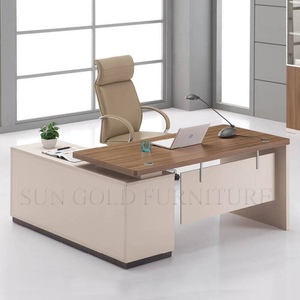 Bureau de direction moderne en bois avec pieds en acier, en forme de L - Product Image 5