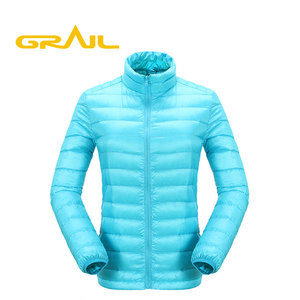Venta caliente confiable y bueno respirable fino abajo chaqueta ultra ligero mujeres - Product Image 3