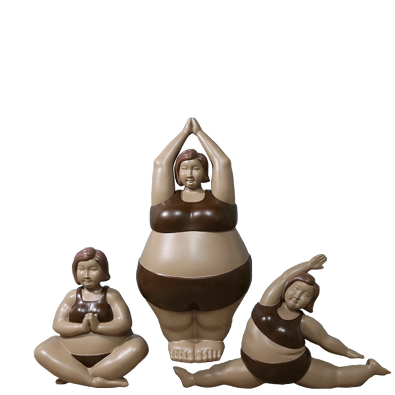 Grosse sculpture de yoga dame