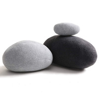 E614 Vente en gros ODM OEM Oreillers géants en pierre vivante, gros oreillers en forme de roche, nouveaux oreillers en galets, oreillers en pierre pré-remplis de coton PP, oreillers en peluche douce