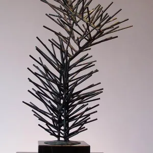 Metal sculpture iron wire tree sculpture iron wire artwork for decoration