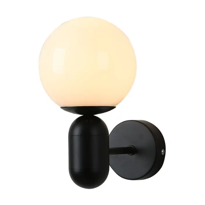 Современная Европейская матовая черная алюминиевая настенная лампа с матовым стеклянным шариком, <span class=keywords><strong>бра</strong></span> для домашней прикроватной тумбы