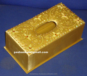 Boîte de Mouchoirs à la main - Product Image 1
