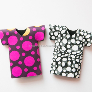 Fábrica al por mayor Linda camiseta de moda de <span class=keywords><strong>neopreno</strong></span> portabotellas de cerveza cubre - Product Image 4