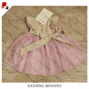 Abiti Boutique all'Ingrosso, Vestito da Bambina con Ricamo Fatto a Mano e Smock, Stile 'Well Dressed Wolf' - Product Image 4