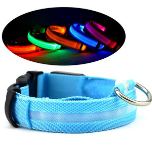 <span class=keywords><strong>Collar</strong></span> de perro LED personalizado de nailon ajustable con luz luminosa <span class=keywords><strong>collar</strong></span> intermitente suministros modernos para mascotas batería - Product Image 1