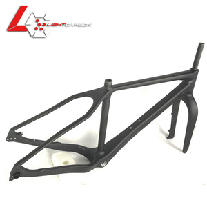 Telaio per Bicicletta LightCarbon 26er Comodo per Neve, Spiaggia e Sabbia, Adatto per Pneumatici Larghi e Fat Bike LCM613 - Product Image 1