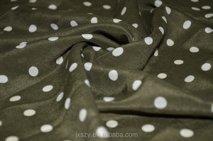 Tie Dye 100% Pure Silk <span class=keywords><strong>CDC</strong></span> Heavy <span class=keywords><strong>Crepe</strong></span> De Chine <span class=keywords><strong>Fabric</strong></span> - Product Image 3