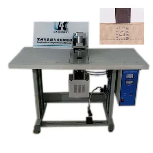 Ultrasonic welding machine for handle of non-woven shopping bag fix spot bags