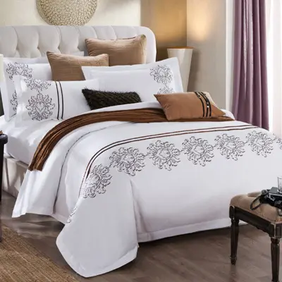 Khách Sạn nhà Satin Thêu Bông Quilt Cover Bedding Bộ