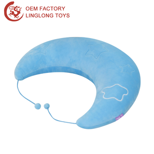 Dessin animé ours poupée <span class=keywords><strong>traversin</strong></span> oreiller peluche croissant coussin de siège arrière dans le bureau jaune lune forme oreiller avec ours jouet - Product Image 4