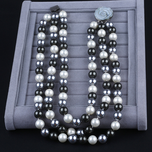 <strong>Chunky</strong> Sea Shell Bead Necklace High End <strong>Costume</strong> Jewelry - Product Image 4