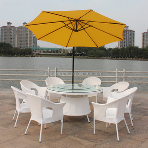 Ensemble <span class=keywords><strong>de</strong></span> <span class=keywords><strong>table</strong></span> à manger <span class=keywords><strong>de</strong></span> patio en rotin rond <span class=keywords><strong>de</strong></span> conception traditionnelle avec 8 chaises <span class=keywords><strong>et</strong></span> <span class=keywords><strong>parasol</strong></span> pour <span class=keywords><strong>jardin</strong></span>, cour ou hôtel, mobilier d'extérieur - Product Image 3