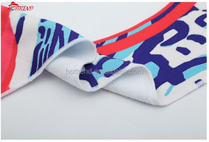 La migliore vendita di Lilly ispirato al motivo monogramma a maglia floreale con telo da mare rettangolare in microfibra stampato - Product Image 6