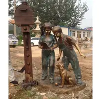 Наружное украшение, популярное литье, бронзовая статуя мальчика и девочки, металлическая скульптура почтового ящика собаки
