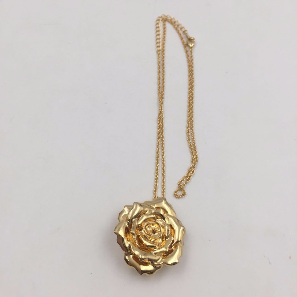 Gold Dipped Roses Elegant and Lasting Valentine's Day Gifts