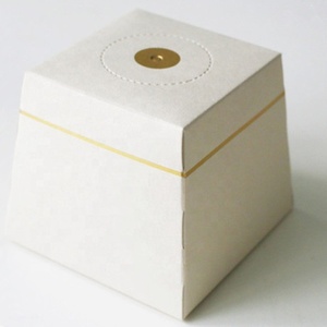 Barato logotipo personalizado impreso en <span class=keywords><strong>el</strong></span> centro comercial de bloqueo automático Fondo caja de cartón de bolsas de té de regalo de embalaje de papel, caja de té de papel de caja de con seda de manejar - Product Image 2