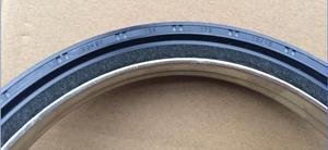 Guarnizione Olio Albero Motore 12270-96005 RR per PF6, Ricambio per Camion - Product Image 2