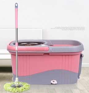 Sistema <span class=keywords><strong>de</strong></span> cubo <span class=keywords><strong>de</strong></span> fregona <span class=keywords><strong>de</strong></span> giro 360 con mango <span class=keywords><strong>de</strong></span> longitud extendida, cesta <span class=keywords><strong>de</strong></span> acero inoxidable y 2 cabezales <span class=keywords><strong>de</strong></span> fregona <span class=keywords><strong>de</strong></span> microfibra - Product Image 3