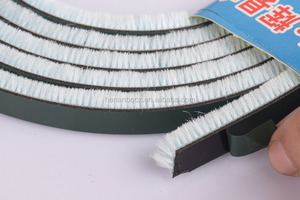 شريط واقي من الشعر الخشن ذاتي اللصق للأبواب والنوافذ - Product Image 2