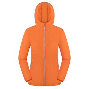 Idrorepellente protetto da UV leggero e traspirante giacca da esterno giacca a vento con cappuccio per donna e uomo - Product Image 2