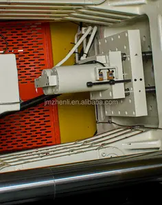 900 Tonnen Aluminium-Spritzguss maschine zur Herstellung von LED-Beleuchtungs schalen für Autoteile