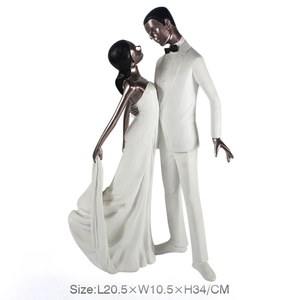 Figurines de mariage personnalisées comme souvenirs et décorations intérieures Ornement dansant Figurines de fabricant de figurines personnalisées Cadeau en résine - Product Image 2