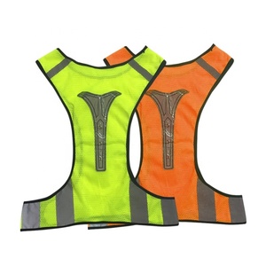 Led Sport Clignotant Lumière avec Gilet de Sécurité Réfléchissant pour Courir, Marcher - Product Image 2