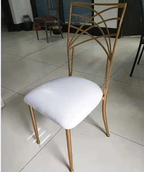 Kameleon stoel gemaakt van ijzer roestvrij staal aluminium weer event party verhuur meubels