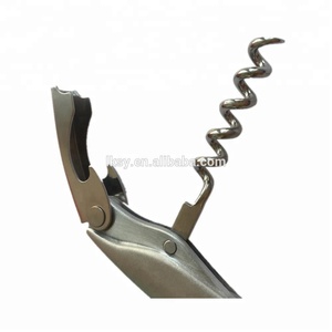 ที่เปิดขวดไวน์ที่เปิดจุกไวน์พร้อมสลักด้วยเลเซอร์ทำจากโลหะโค้งหรูหราพร้อมโลโก้สีเงินที่กำหนดเอง - Product Image 4