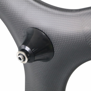 Popular Hot Selling Oem <span class=keywords><strong>Carbon</strong></span> Wheel Bicycle Wheels <span class=keywords><strong>700C</strong></span> Width 23ミリメートル<span class=keywords><strong>Carbon</strong></span> Road Bike <span class=keywords><strong>3</strong></span> Spokes Wheel <span class=keywords><strong>Rim</strong></span> - Product Image 4